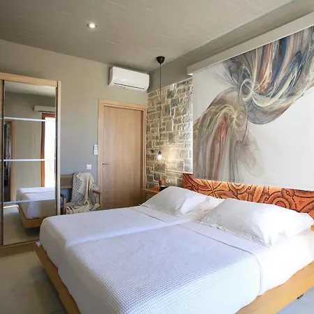 Phaestias Terra Villa *